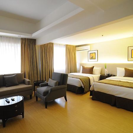 Imperial Palace Suites Quezon City Bagian luar foto