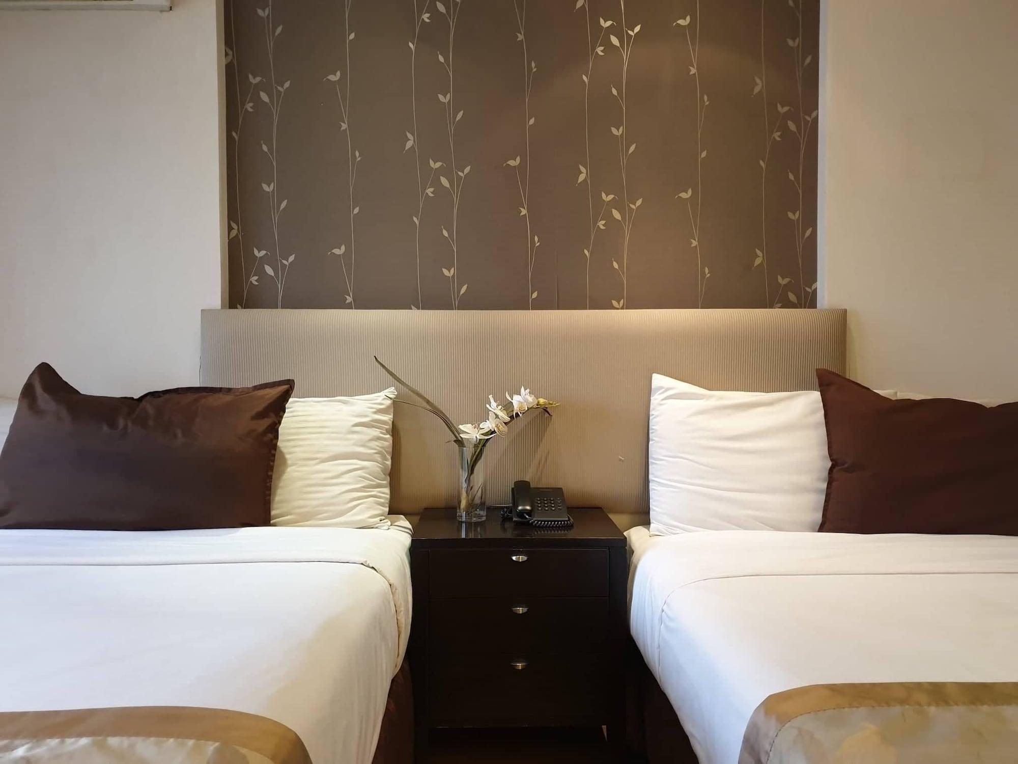 Imperial Palace Suites Quezon City Bagian luar foto