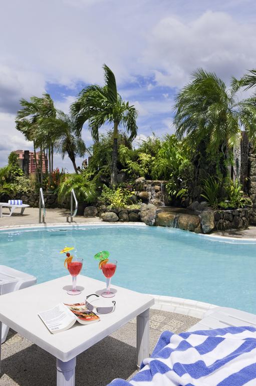 Imperial Palace Suites Quezon City Bagian luar foto