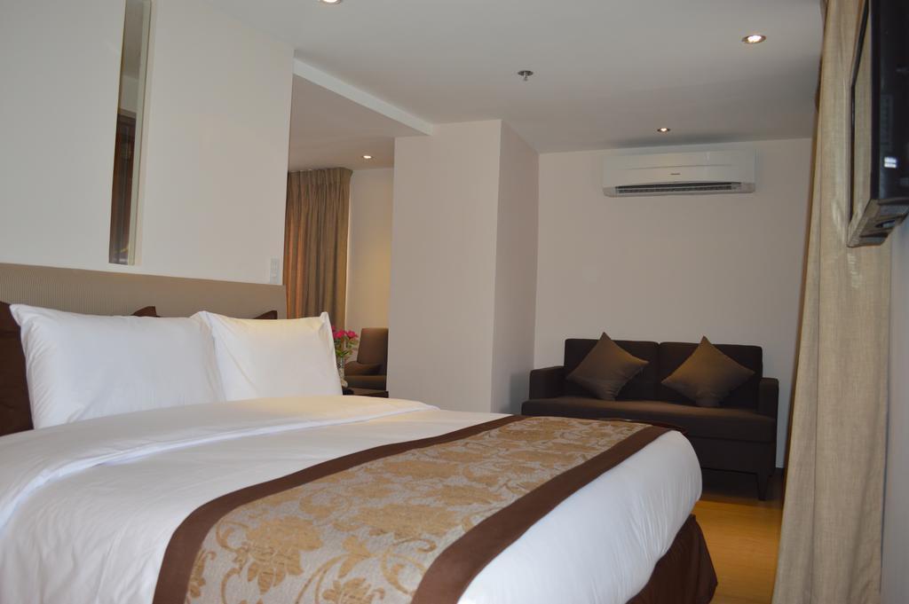 Imperial Palace Suites Quezon City Bagian luar foto