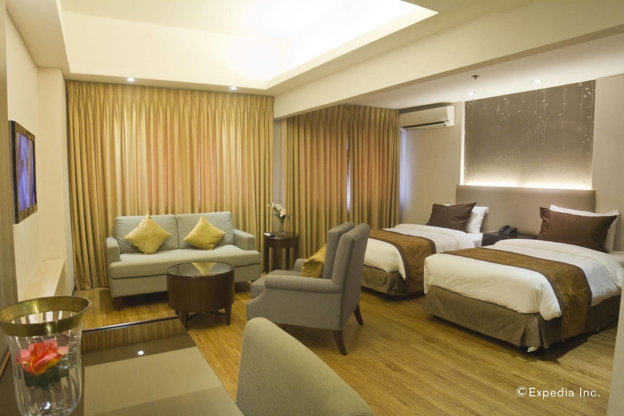 Imperial Palace Suites Quezon City Bagian luar foto