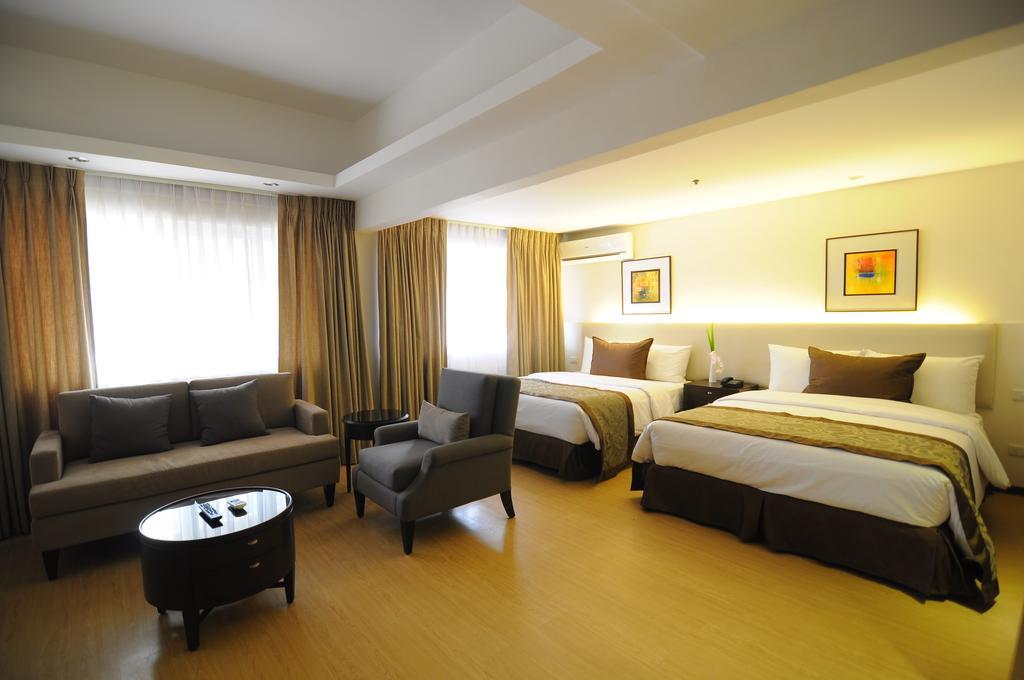 Imperial Palace Suites Quezon City Bagian luar foto