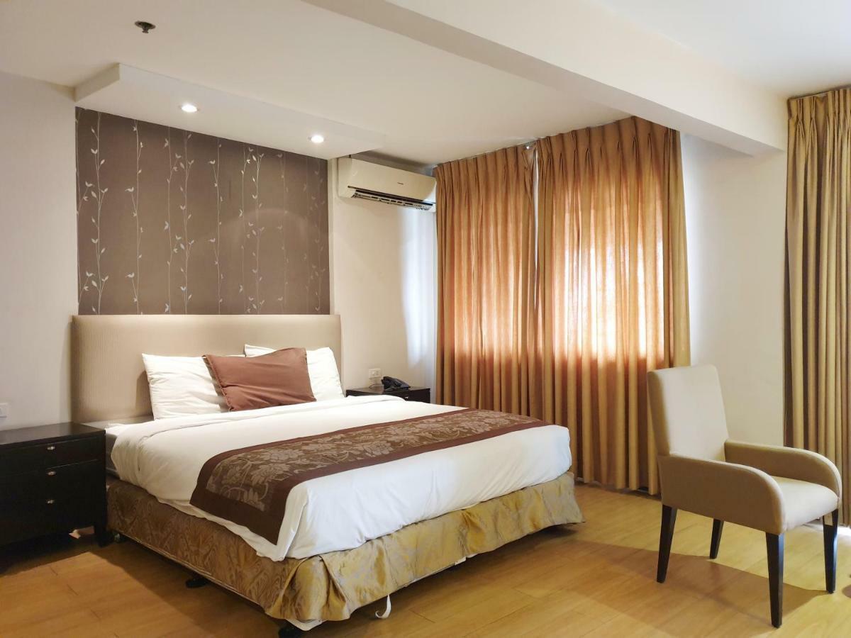 Imperial Palace Suites Quezon City Bagian luar foto