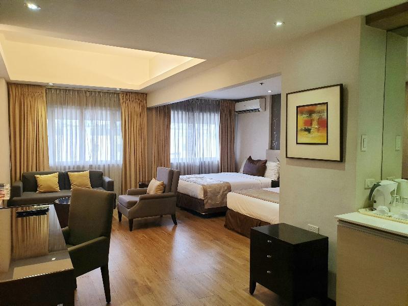 Imperial Palace Suites Quezon City Bagian luar foto